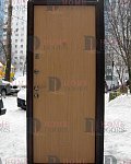 Недорогая входная дверь в квартиру HomeDoors
