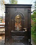 Парадная дверь с уcтановкой HomeDoors